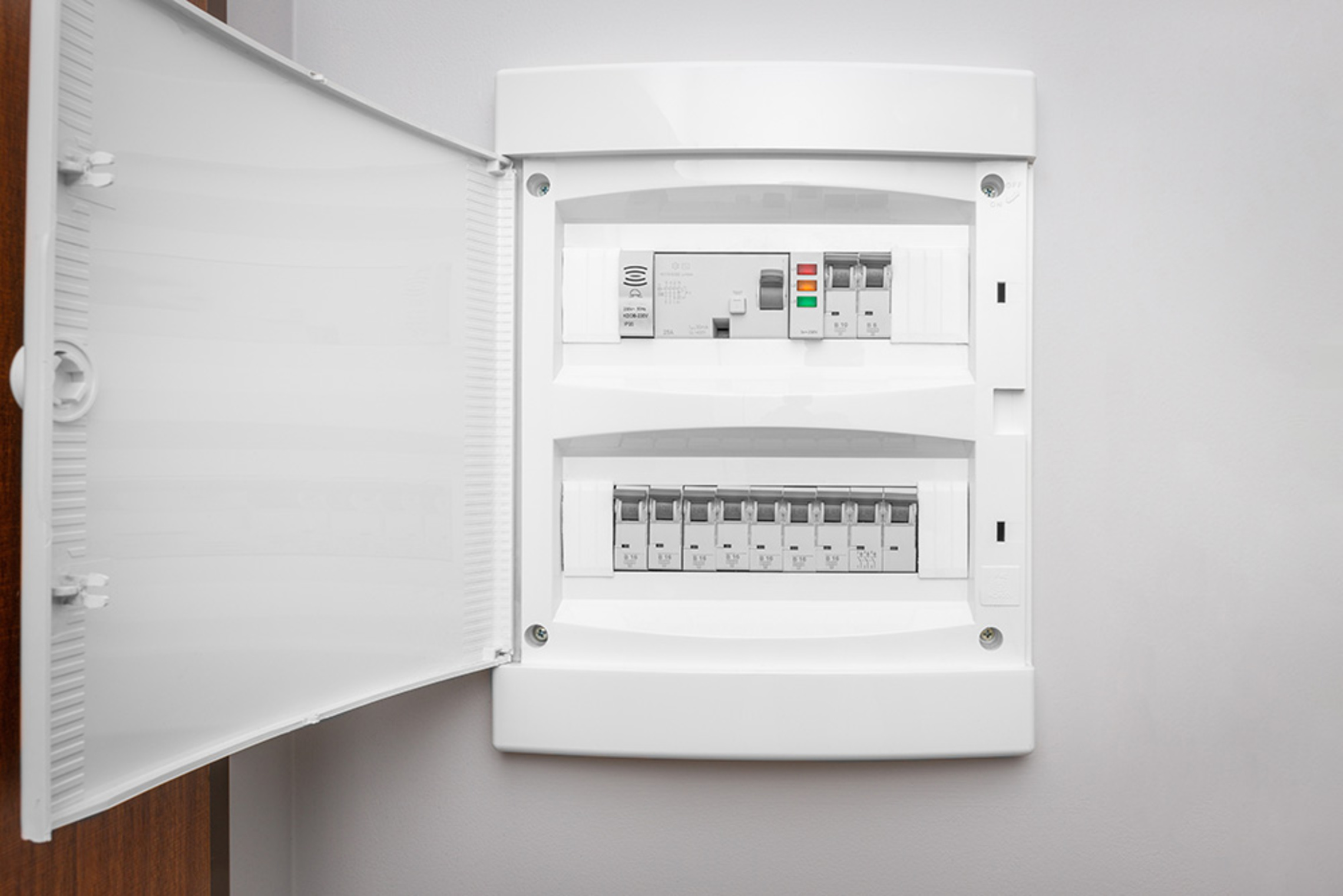 Über­spannungs­schutz bei Tauscher Elektrotechnik GmbH in Fritzlar